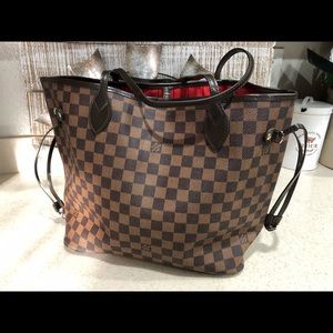 Louis Vuitton Neverfull MM Tote